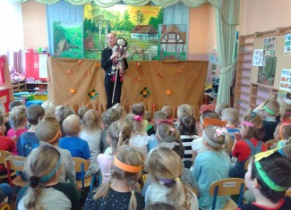 Teatrzyk - przedstawienie "DZIELNY TOMEK KOMPAN REKSIA"