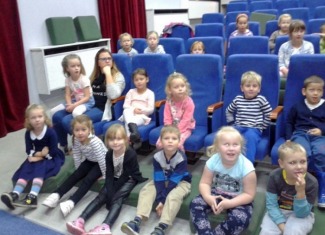 Przedstawienie dla dzieci w Gminnym Ośrodku Kultury.