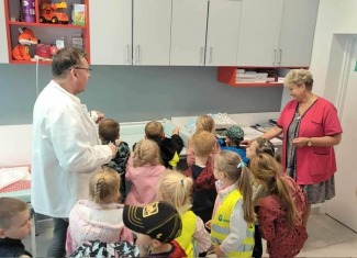Serdeczne podziękowania dla wszystkich pracowników służby zdrowia.