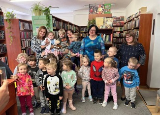 Pierwsza wizyta Maluszków w Bibliotece - Grupa Kubusie Puchatki